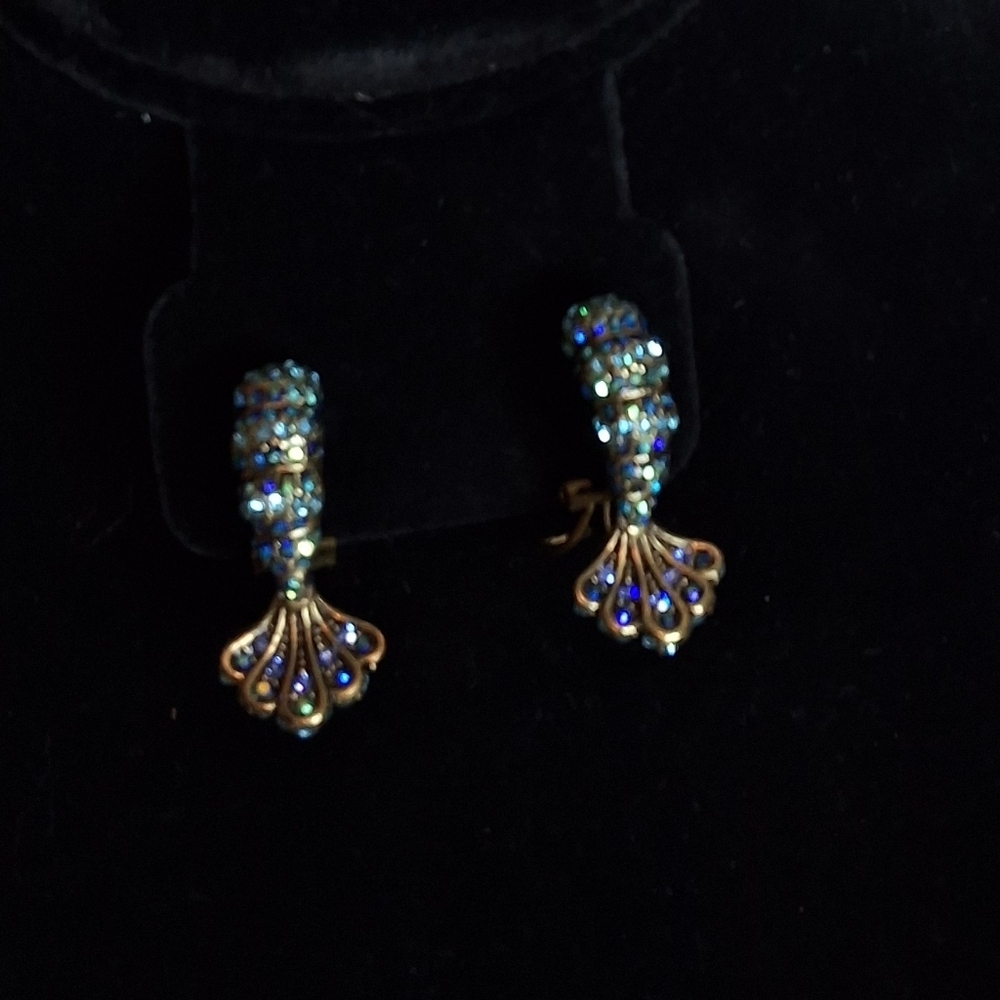 Heidi Daus Lobster Tails Crystal Statement Blue Crystal Pirerced Earrings NIB - Picture 4 of 10